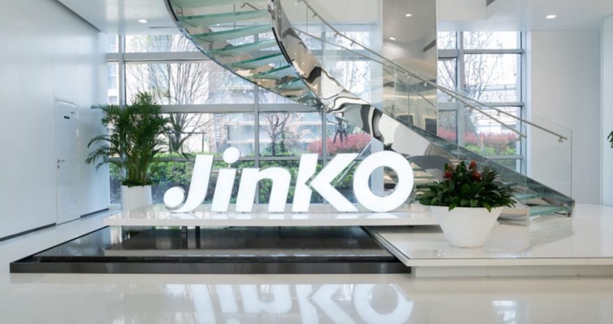Rinnovabili • Cella tandem Perovskite/TOPCon, nuovo record in casa JinkoSolar