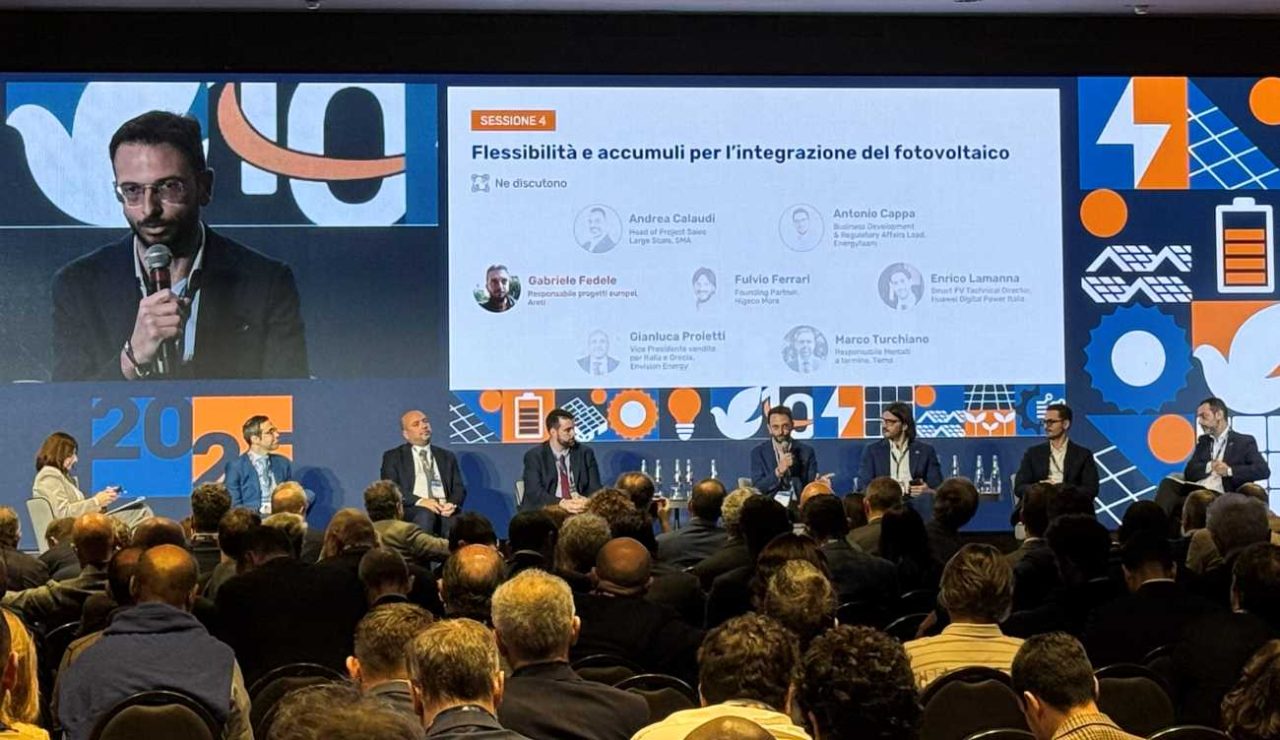 Rinnovabili • Accumuli fotovoltaico al centro del Forum di Italia Solare 2025