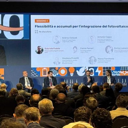 Rinnovabili • Accumuli fotovoltaico al centro del Forum di Italia Solare 2025