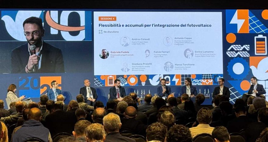 Rinnovabili • Accumuli fotovoltaico al centro del Forum di Italia Solare 2025