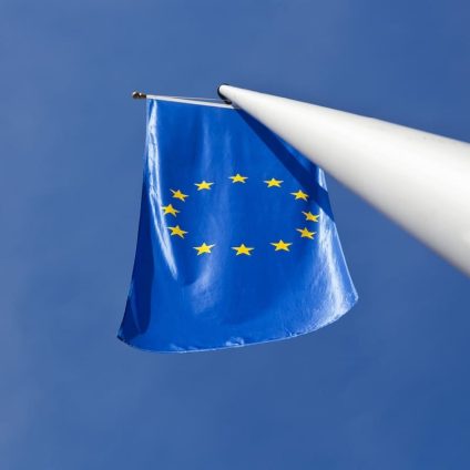 Rinnovabili • Recepimento RED III, ancora un ritardo (e un richiamo) per l’Italia