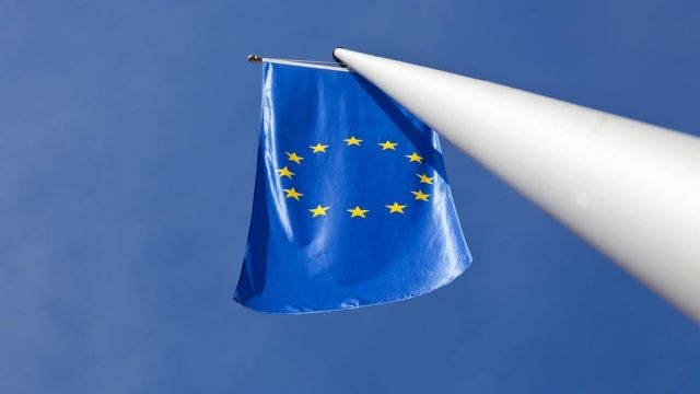 Rinnovabili • Recepimento RED III, ancora un ritardo (e un richiamo) per l’Italia