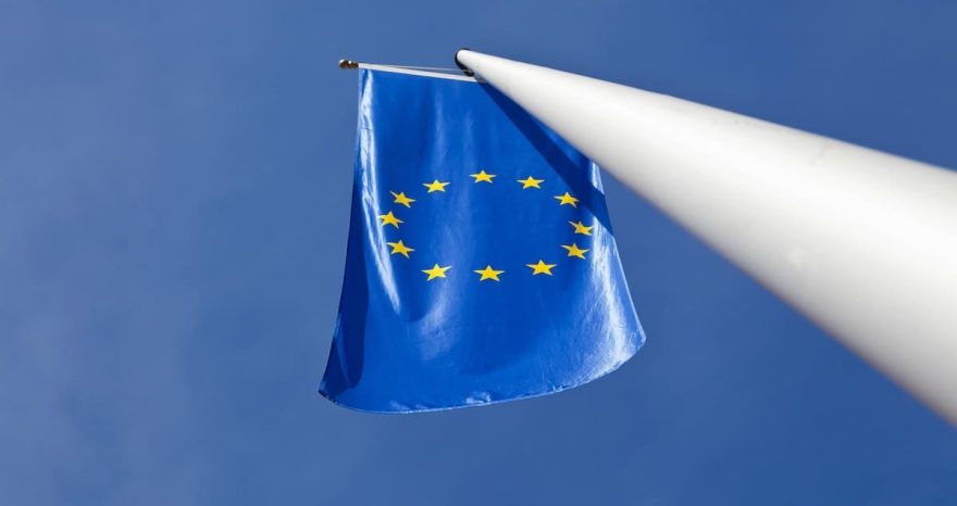 Rinnovabili • Recepimento RED III, ancora un ritardo (e un richiamo) per l’Italia