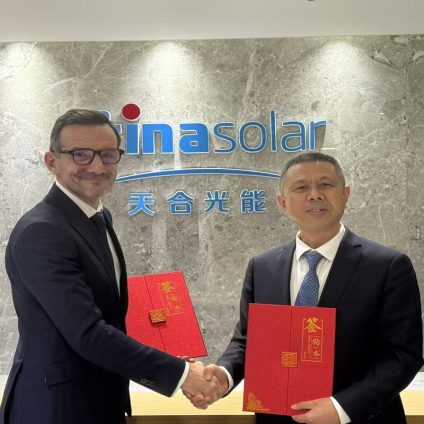 Rinnovabili • trinasolar-holosolis-solare-europa-transizione-energetica