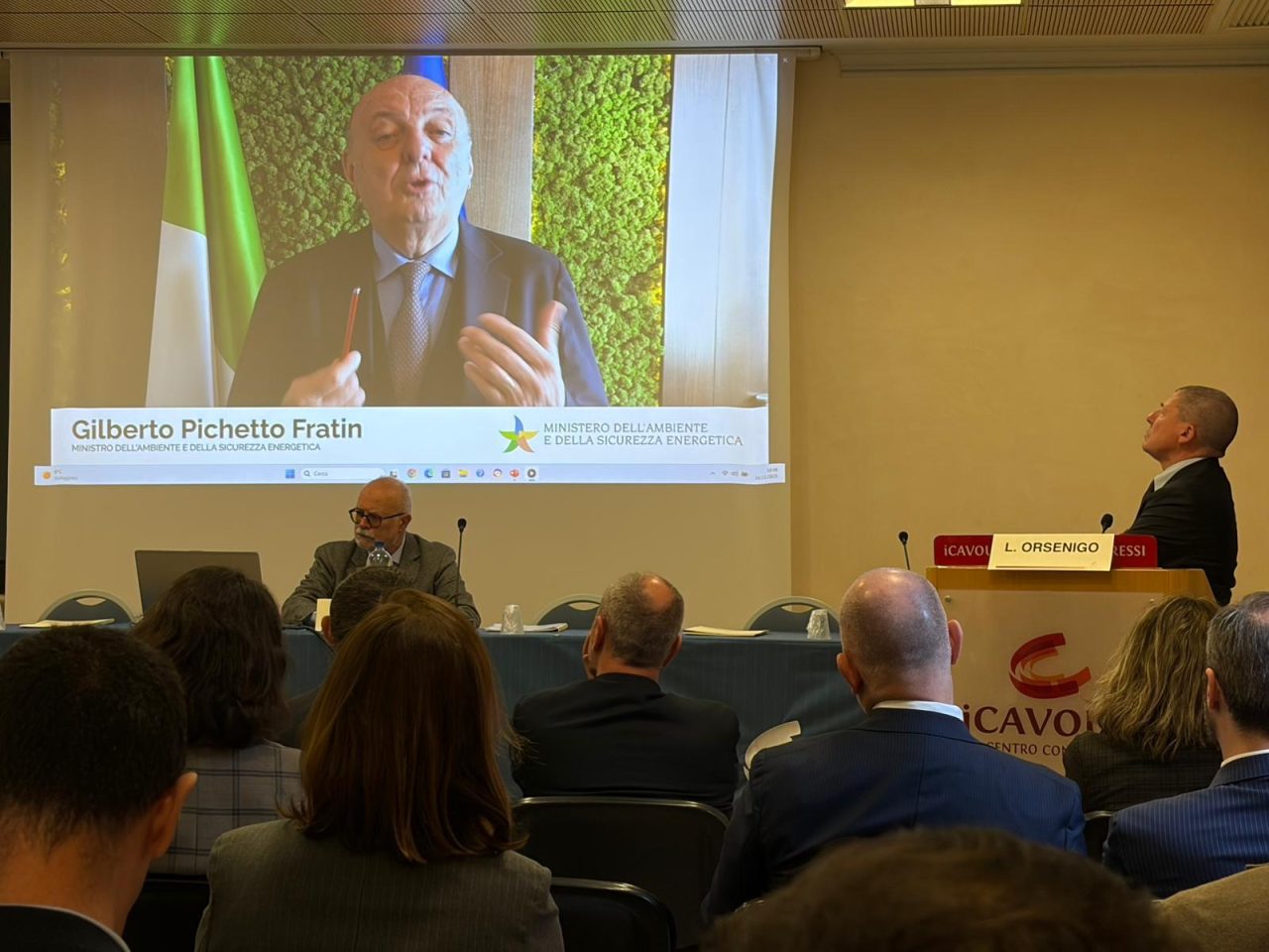 Rinnovabili • Finanza sostenibile oltre i 730mld: AIS lancia il tavolo nazionale sulle infrastrutture ESG