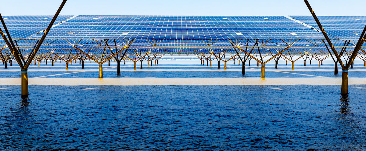 La Cina accende il solare offshore da record: 1 GW connesso alla rete nello Shandong