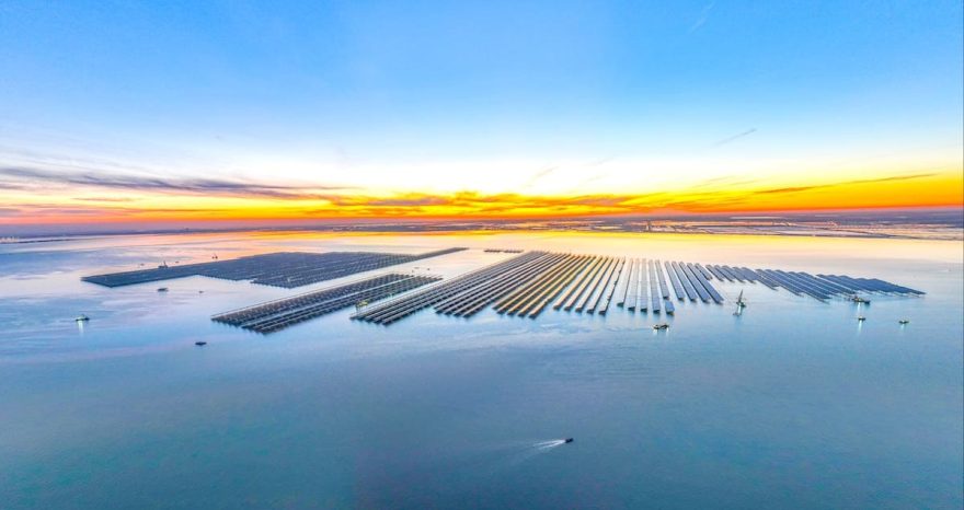 Rinnovabili • 1 GW di FV sulle acque cinesi: il solare offshore da record è in funzione