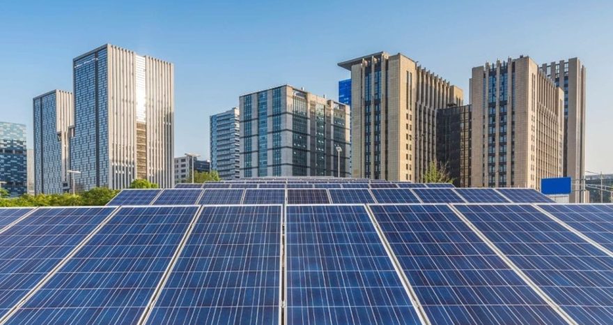 Rinnovabili • Transizione energetica urbana: il ruolo del fotovoltaico diffuso nella strategia di Iren