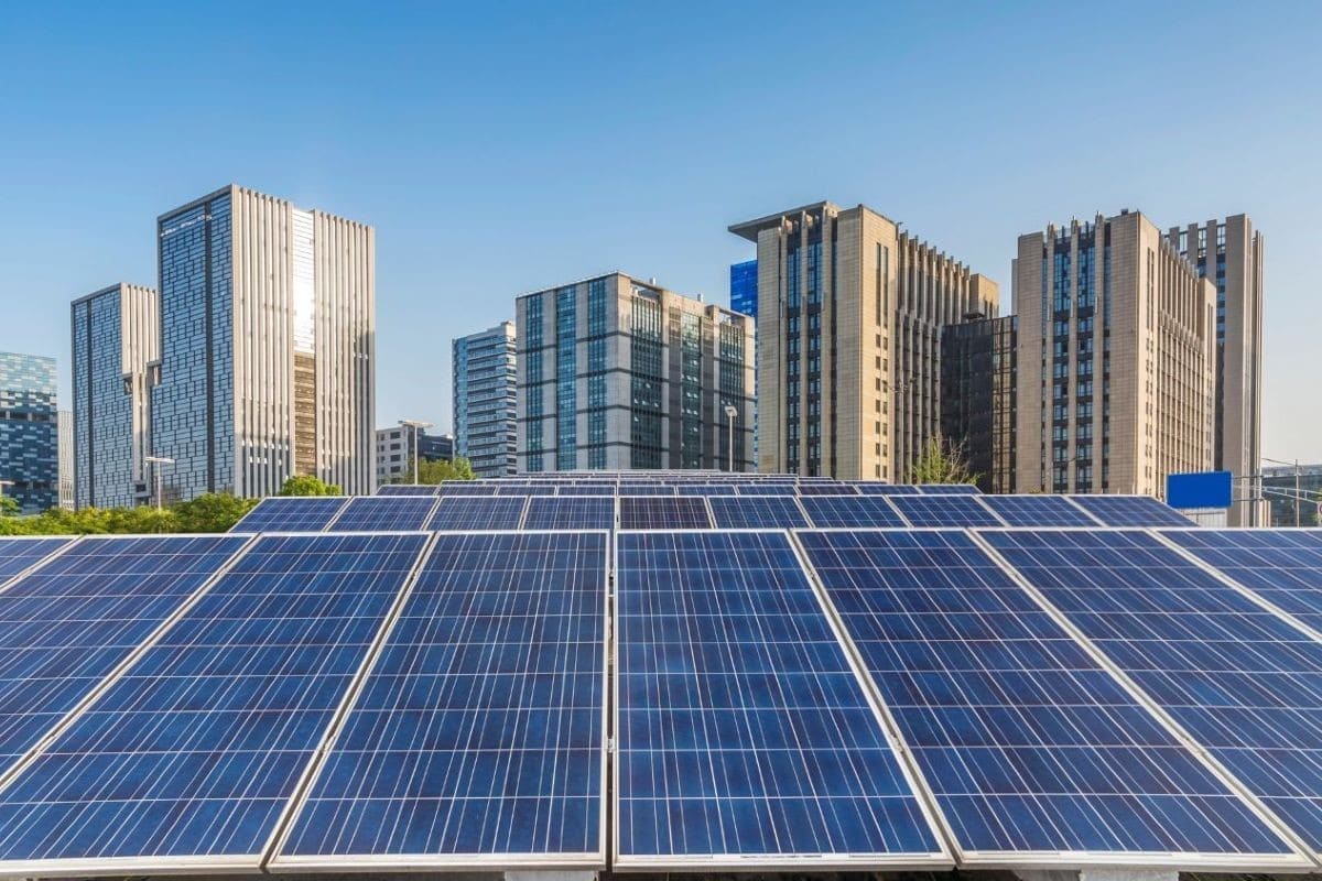 Transizione energetica urbana: il ruolo del fotovoltaico diffuso