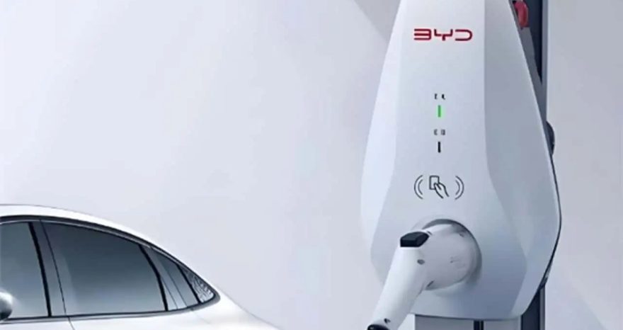 Rinnovabili • Ricarica domestica condivisa: come funziona il metodo BYD