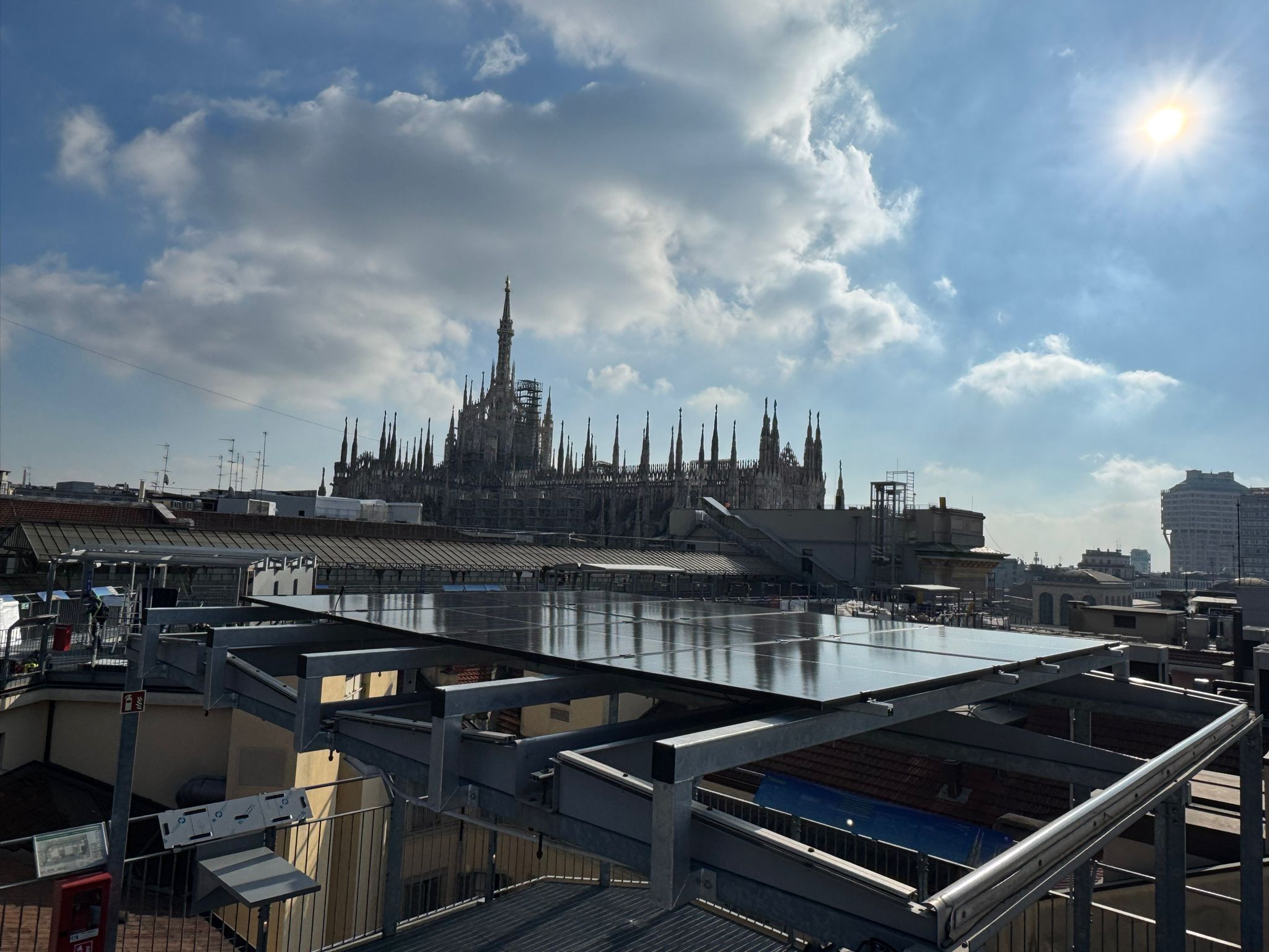MET Energia Italia firma il primo impianto fotovoltaico su un edificio storico di Milano