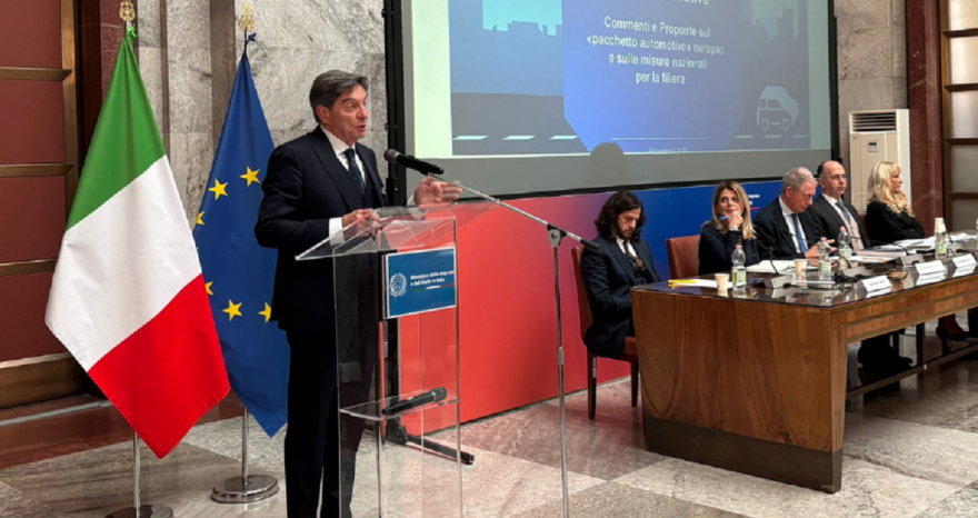 Rinnovabili • Tavolo automotive, filiera chiede riduzione target 2035. Stellantis conferma impegno italiano