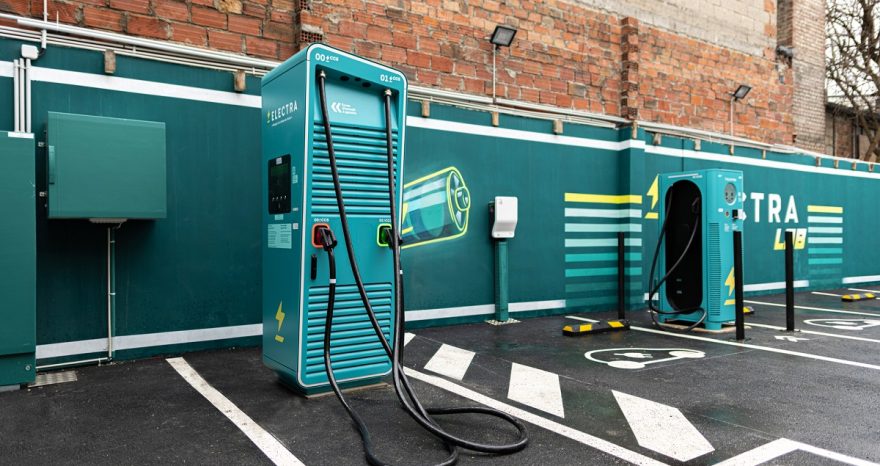 Rinnovabili • Colonnine di ricarica: quali sono gli operatori migliori?