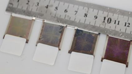 Rinnovabili • Fotovoltaico semitrasparente e colorato a base di perovskite