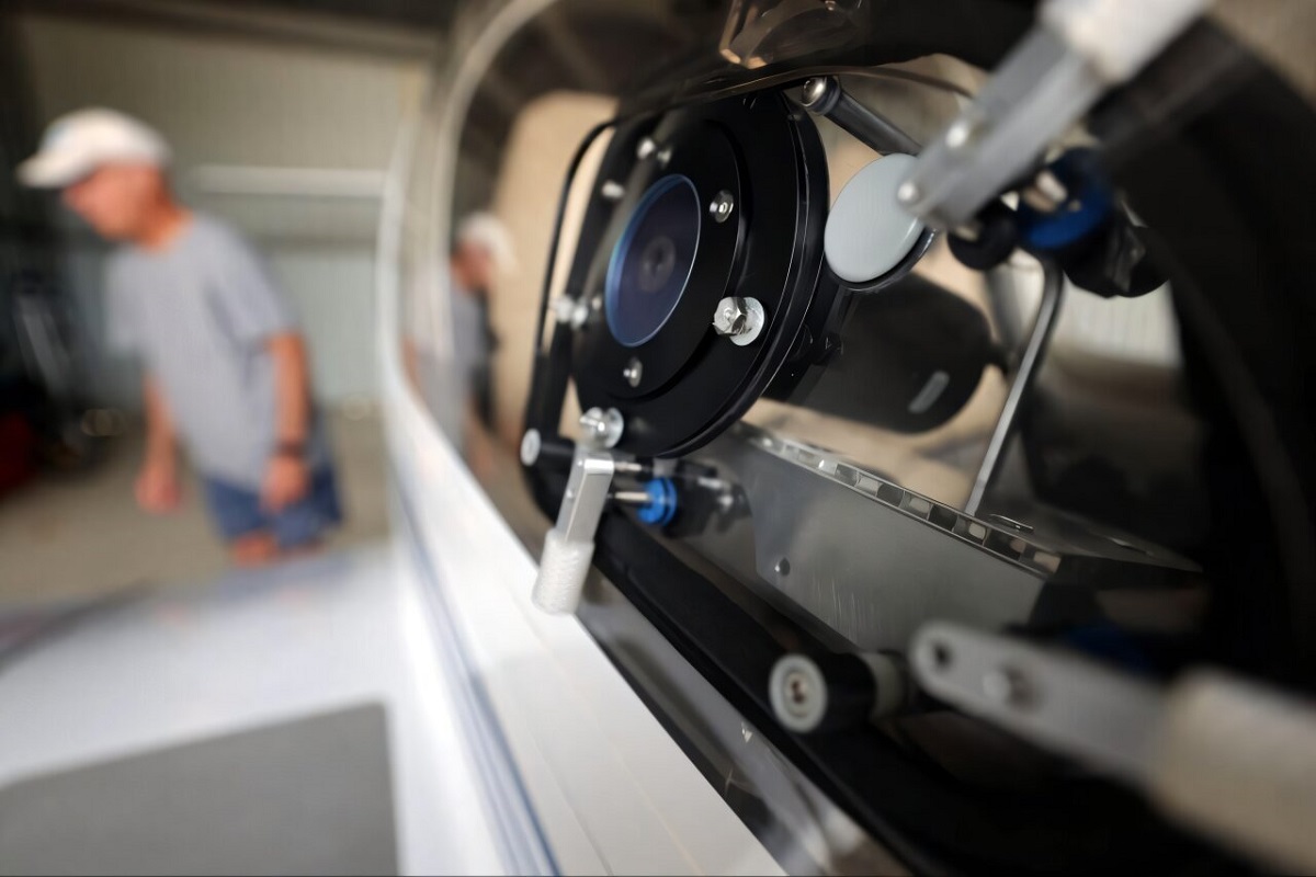 Nuovi sensori anti-ghiaccio per auto e aerei: ecco come funzionano