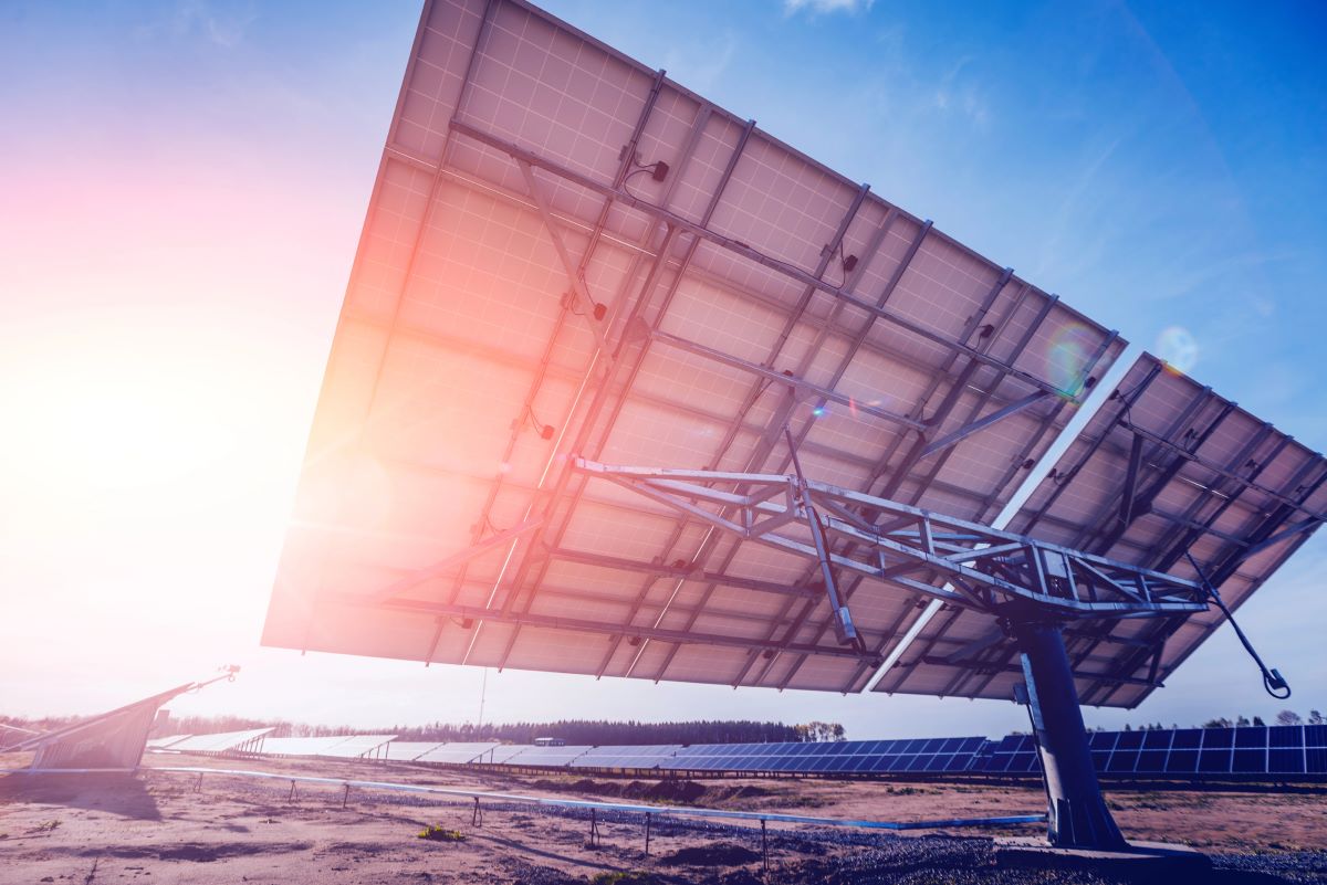 Inseguitori solari: la disponibilità reale nei grandi impianti è molto più bassa di quanto dichiarato