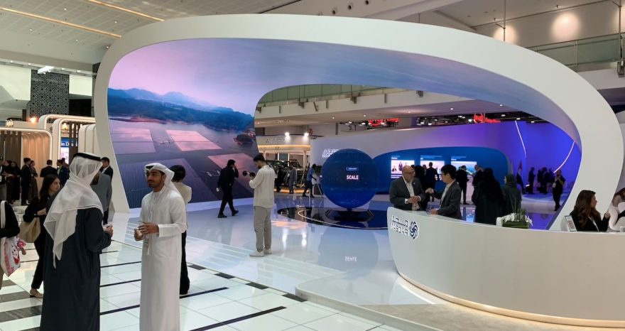 Rinnovabili • World future energy summit, gli Emirati Arabi mettono in mostra la transizione energetica