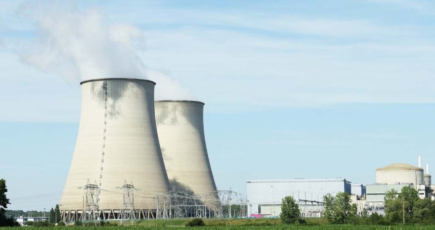 Rinnovabili • Ddl nucleare sostenibile, Arera - +2,8 miliardi e 10 anni di ritardi