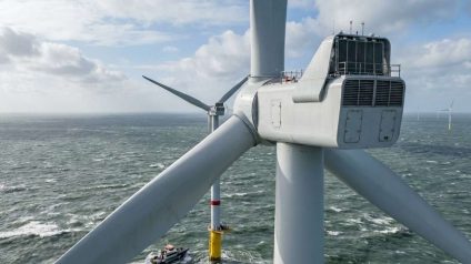 Rinnovabili • Fino al 70% di energia in più dal mare: turbine eoliche e maree sulla stessa piattaforma riducono i costi del 15%