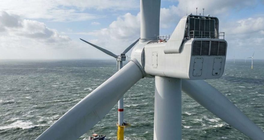 Rinnovabili • Fino al 70% di energia in più dal mare: turbine eoliche e maree sulla stessa piattaforma riducono i costi del 15%