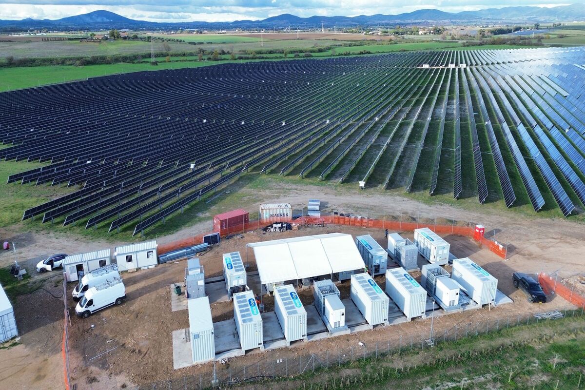 Rinnovabili • la strategia di LONGi tra solare, storage e idrogeno