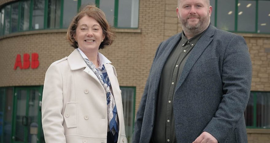 Rinnovabili • ABB rafforza le attività di consulenza in ingegneria elettrica in Europa con l'acquisizione di Premium Power