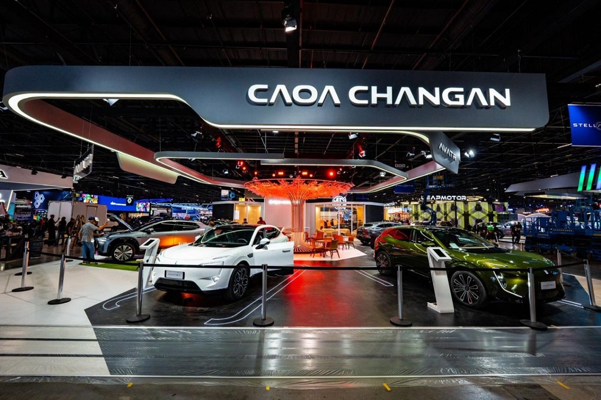 Changan e CATL producono la prima auto elettrica al mondo con batteria al sodio