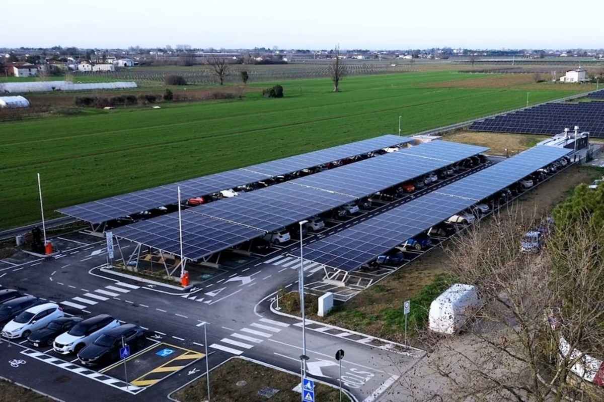 Visa Cash App Racing Bulls presenta l’innovativo impianto a Fuel Cell di Cefla nel nuovo “Racing Bulls Green Energy Park”