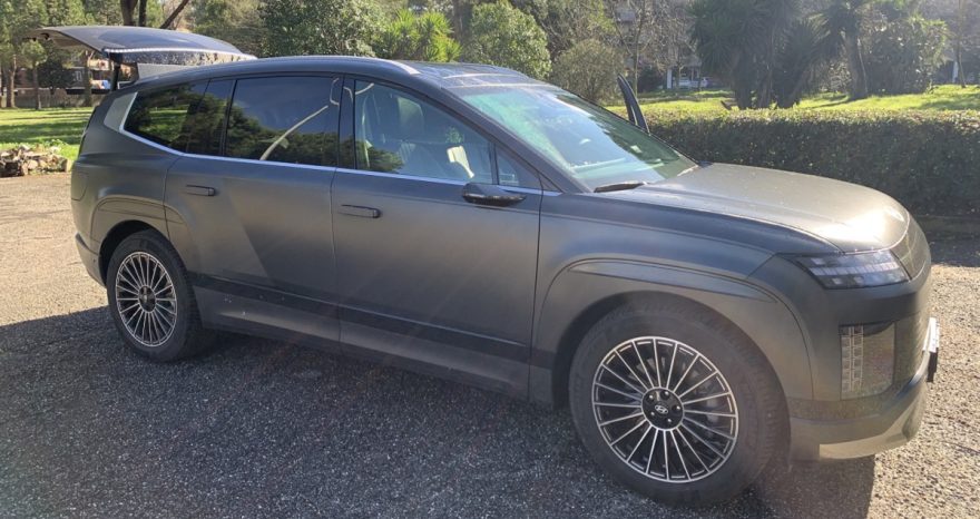 Rinnovabili • Hyundai Ioniq 9: 5 buoni motivi per puntare sulla coreana spaziale