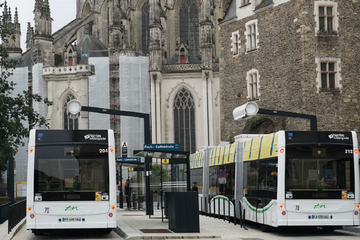 Autobus elettrico carico in 20 secondi: il sistema innovativo di Hitachi Energy