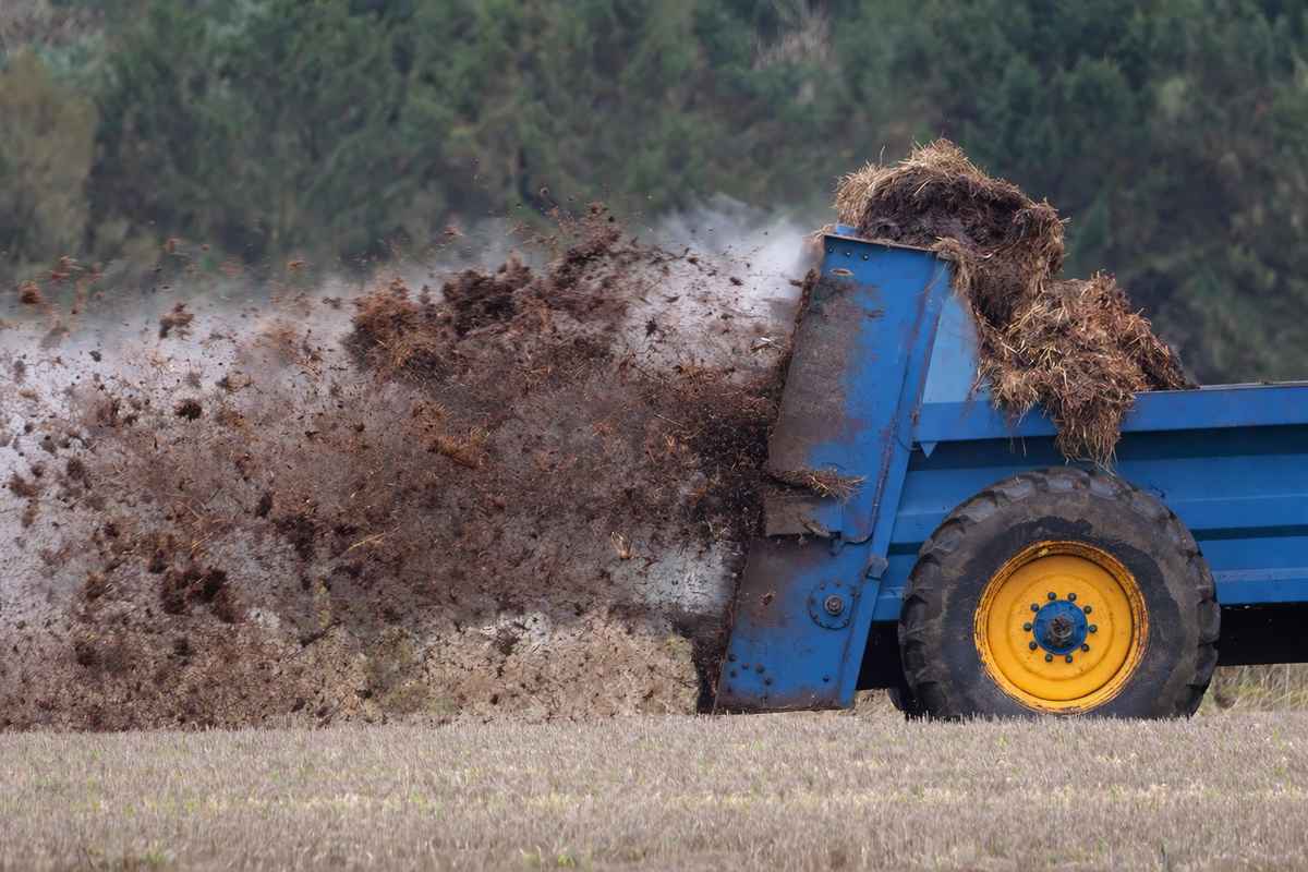 Commissione UE: nessuna sospensione immediata del CBAM per i fertilizzanti