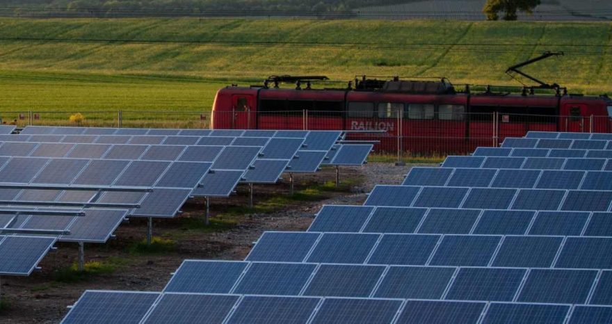 Rinnovabili • Installazioni rinnovabili in Italia: -8,2% nel 2025 secondo ANIE