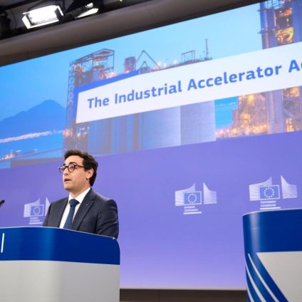Rinnovabili • IAA, speciale fotovoltaico e batterie: requisiti d’origine e FDI