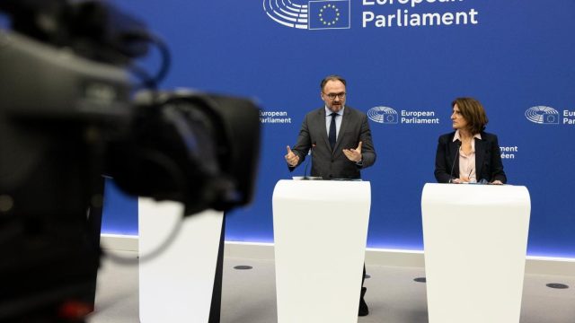 Rinnovabili • Pacchetto energia per i cittadini, dall’UE misure contro il caro bollette