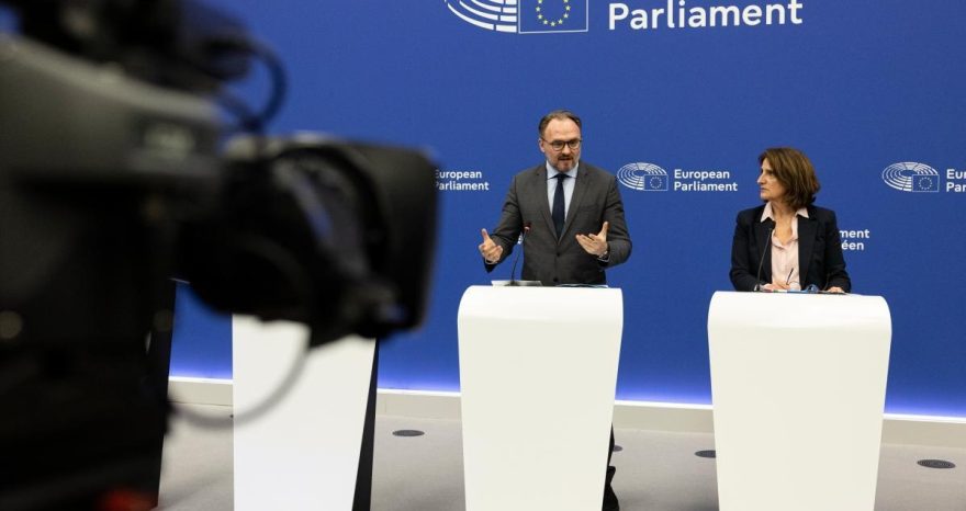 Rinnovabili • Pacchetto energia per i cittadini, dall’UE misure contro il caro bollette