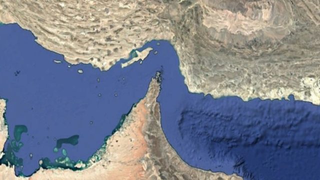 Rinnovabili • prezzo-plastica-guerra-iran-offerta-petrolchimica