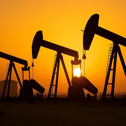 Rinnovabili • aramco-conseguenze-catastrofiche-mercati-petroliferi-hormuz-resta-bloccato