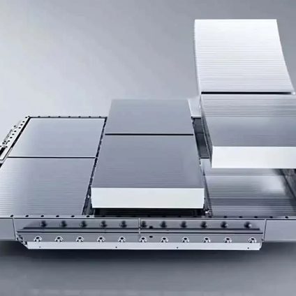 Rinnovabili • BYD lancia la nuova batteria Blade e la ricarica Flash: fino a 1500 kW con un solo connettore