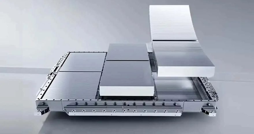 Rinnovabili • BYD lancia la nuova batteria Blade e la ricarica Flash: fino a 1500 kW con un solo connettore