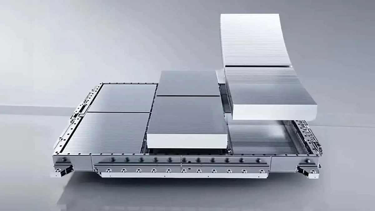 BYD lancia la nuova batteria Blade e la ricarica Flash: fino a 1500 kW con un solo connettore