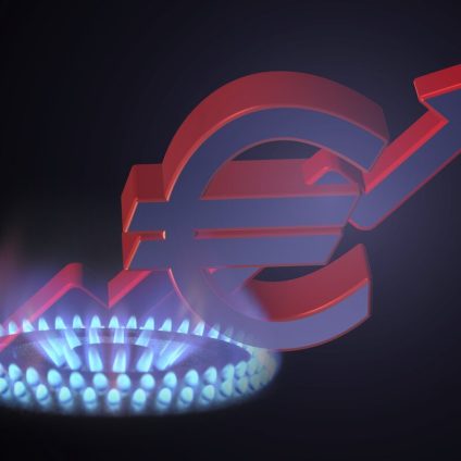 Rinnovabili • pun-e-psv-guerra-muove-prezzi-cinque-anni-mercato-energetico-sotto-pressione