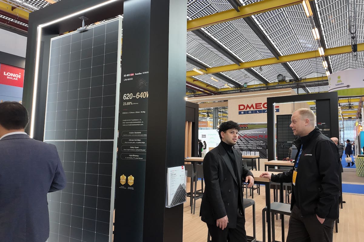 LONGi presenta il nuovo modulo anti-riflesso certificato TÜV per progetti fotovoltaici in aree sensibili