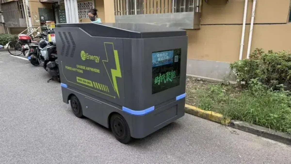 Robot ricarica auto elettrica: la soluzione per l’ansia da autonomia?