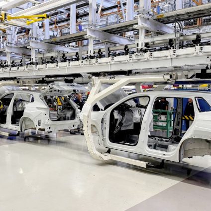 Rinnovabili • Auto elettriche, il gruppo Volkswagen raggiunge quota 4 milioni in Europa