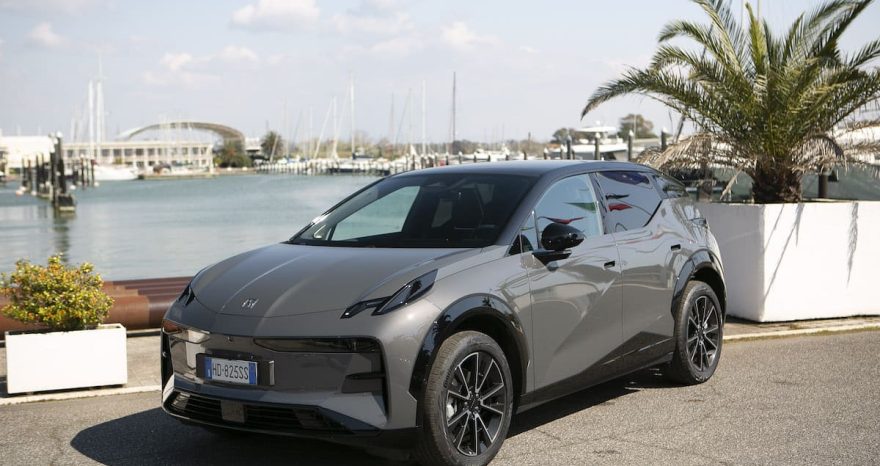 Rinnovabili • Zeekr arriva in Italia: il brand premium porta 3 modelli 100% elettrici