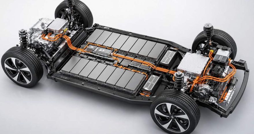 Rinnovabili • Batterie auto elettriche: mercato più resiliente grazie all'innovazione