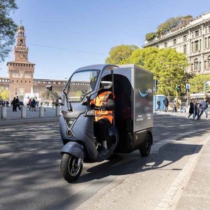 Rinnovabili • consegne-veloci-sostenibili-italia-amazon-nuove-soluzioni