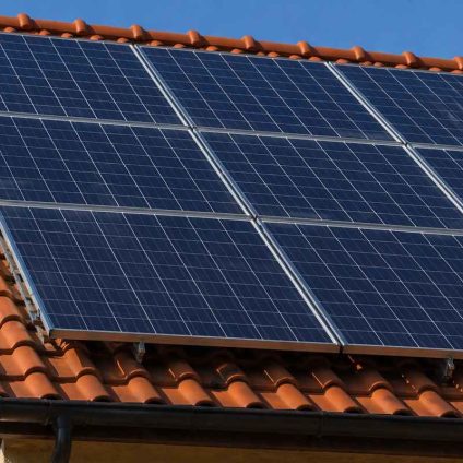 Rinnovabili • solare-domestico-sale-domanda-europa-guerra-iran
