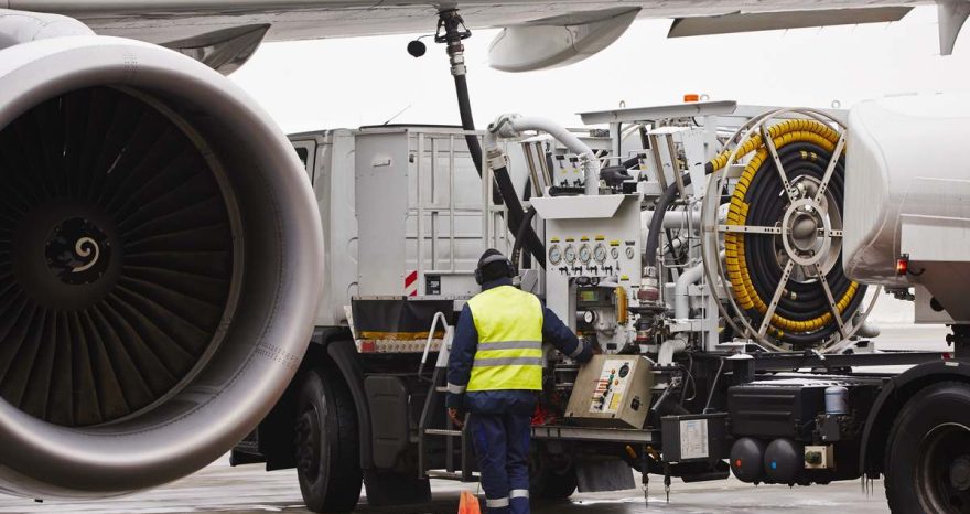 Rinnovabili • crisi-carburante-aerei-commissione-ue-linee-guida