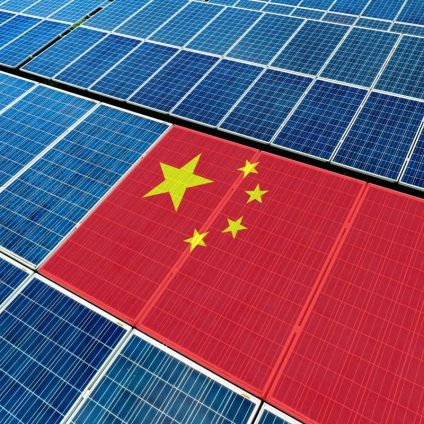 Rinnovabili • Esportazioni fotovoltaico cinese, le dinamiche del mercato tra scadenze fiscali e tensioni globali